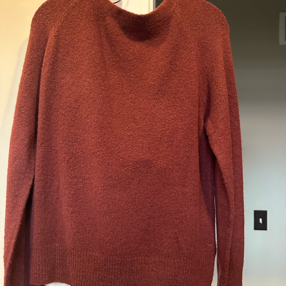Vineyard Vines Burgundy Sweater Bow back sweater - Picture 3 of 3